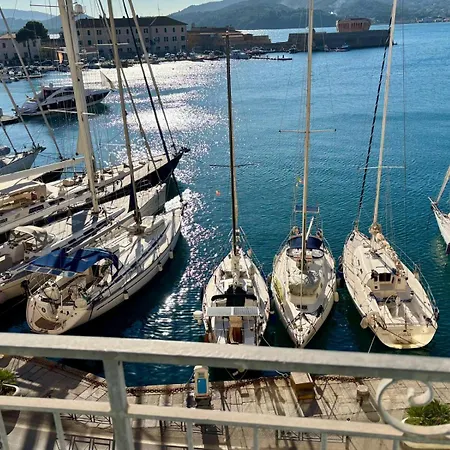 아파트 Monolocale La Darsena